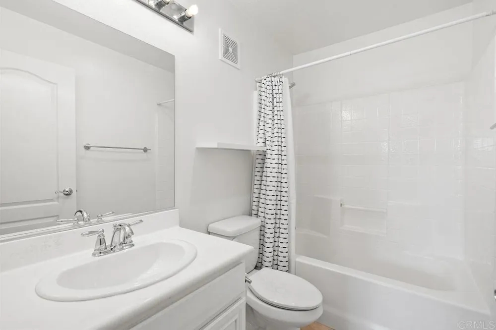 112 Via Sovana Santee, CA 92071