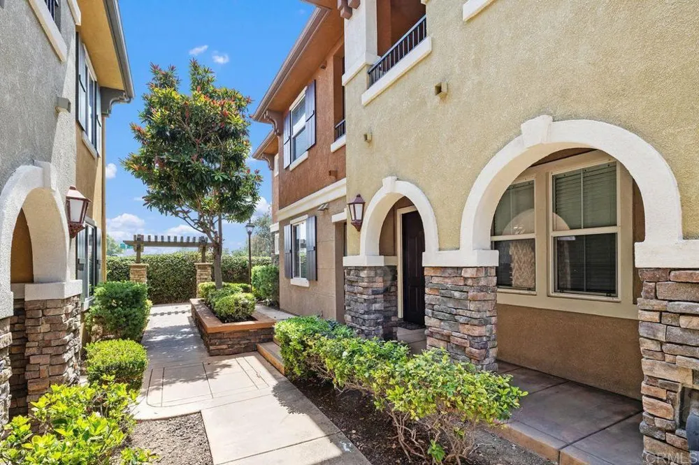 112 Via Sovana Santee, CA 92071
