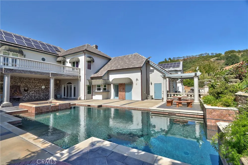46856 El Prado Temecula, CA 92590