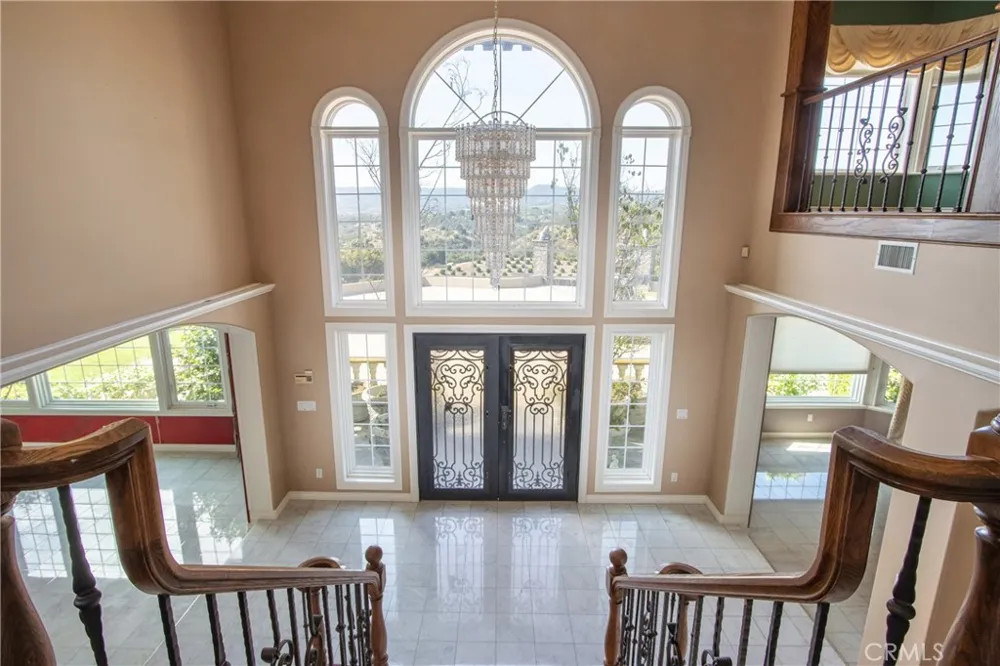 46856 El Prado Temecula, CA 92590