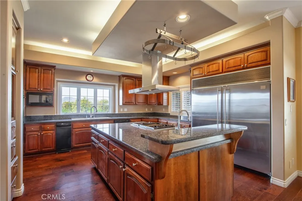 46856 El Prado Temecula, CA 92590