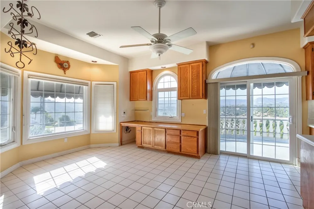 46856 El Prado Temecula, CA 92590