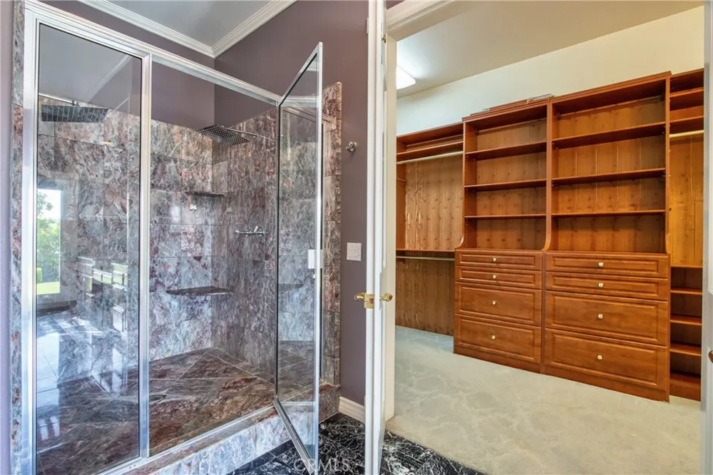 46856 El Prado Temecula, CA 92590