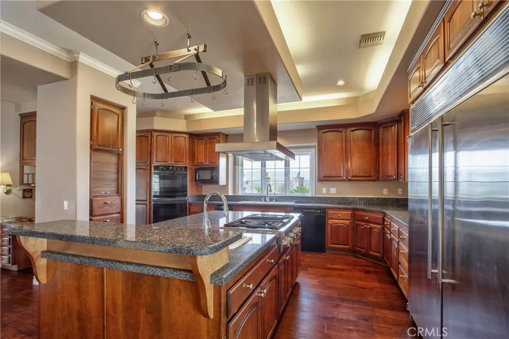 46856 El Prado Temecula, CA 92590