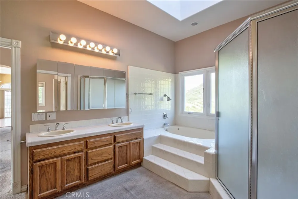 46856 El Prado Temecula, CA 92590