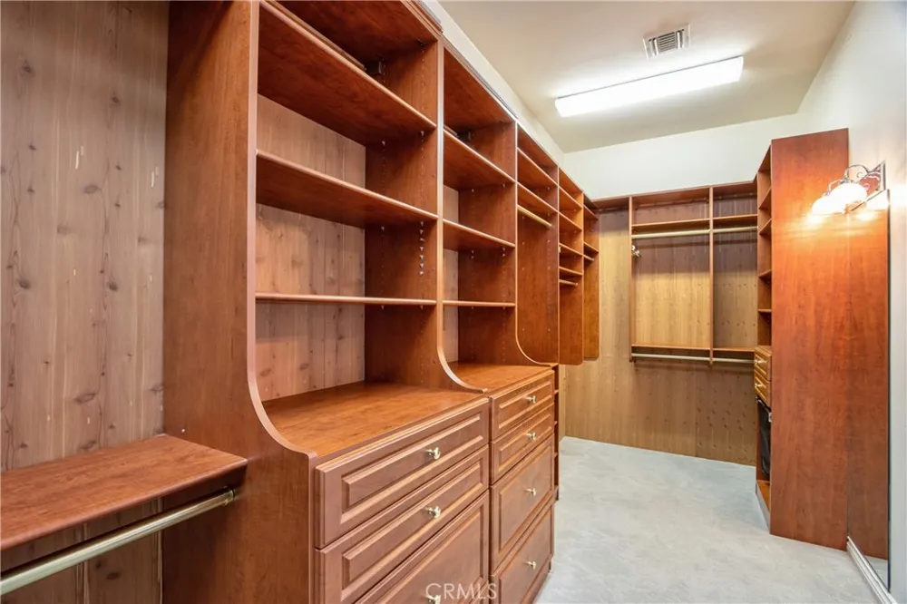 46856 El Prado Temecula, CA 92590