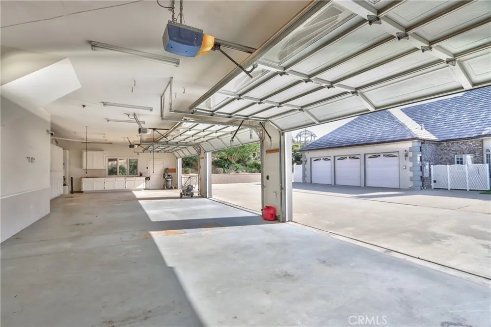 46856 El Prado Temecula, CA 92590
