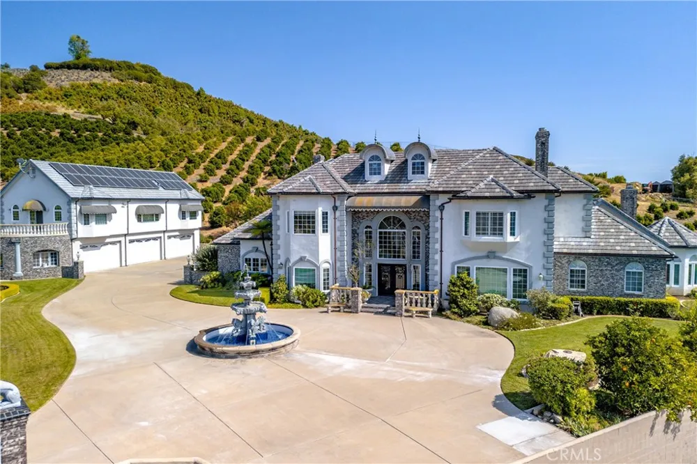 46856 El Prado Temecula, CA 92590