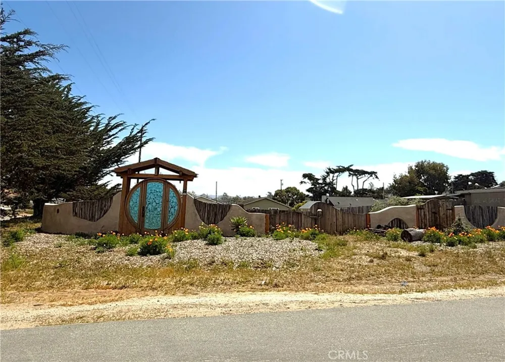 1406 5th Los Osos, CA 93402