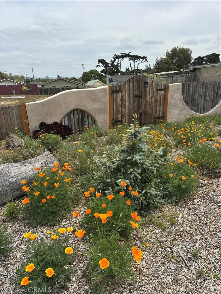 1406 5th Los Osos, CA 93402