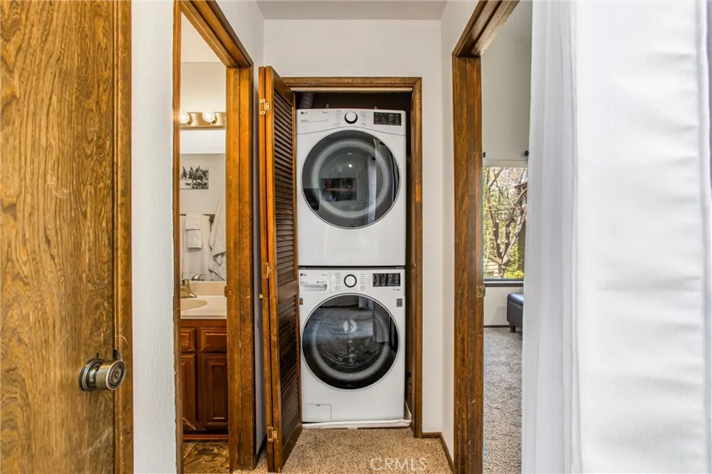 27657 Peninsula #130 Lake Arrowhead, CA 92352