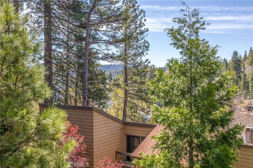 27657 Peninsula #130 Lake Arrowhead, CA 92352