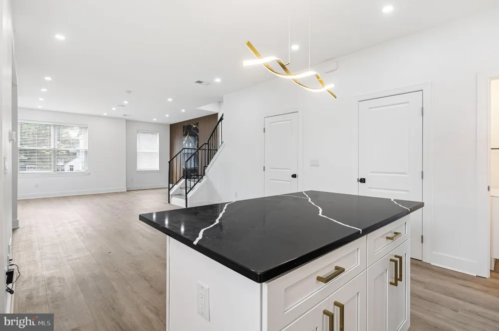 2370 RANDOLPH STREET Huntingdon Valley, PA 19006