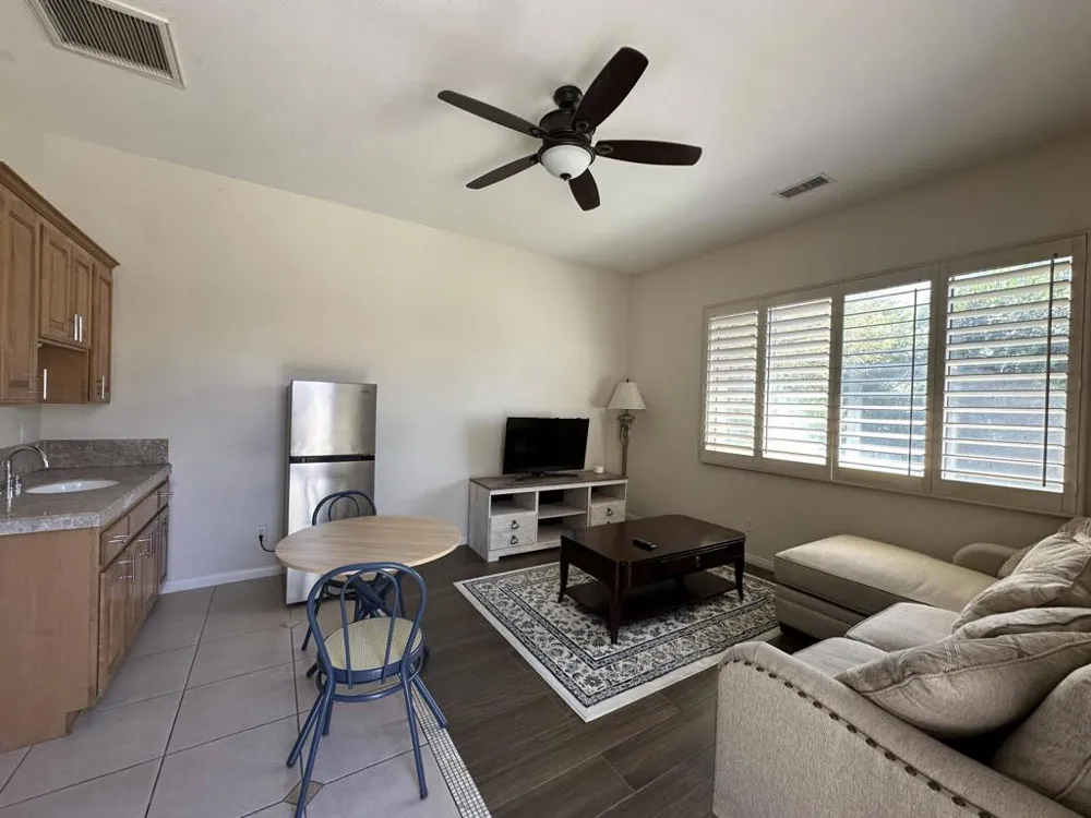 12 Buckingham Way #Casita Rancho Mirage, CA 92270