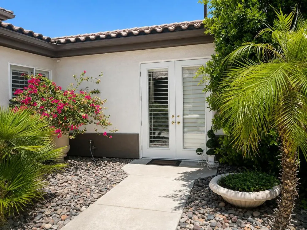 12 Buckingham Way #Casita Rancho Mirage, CA 92270