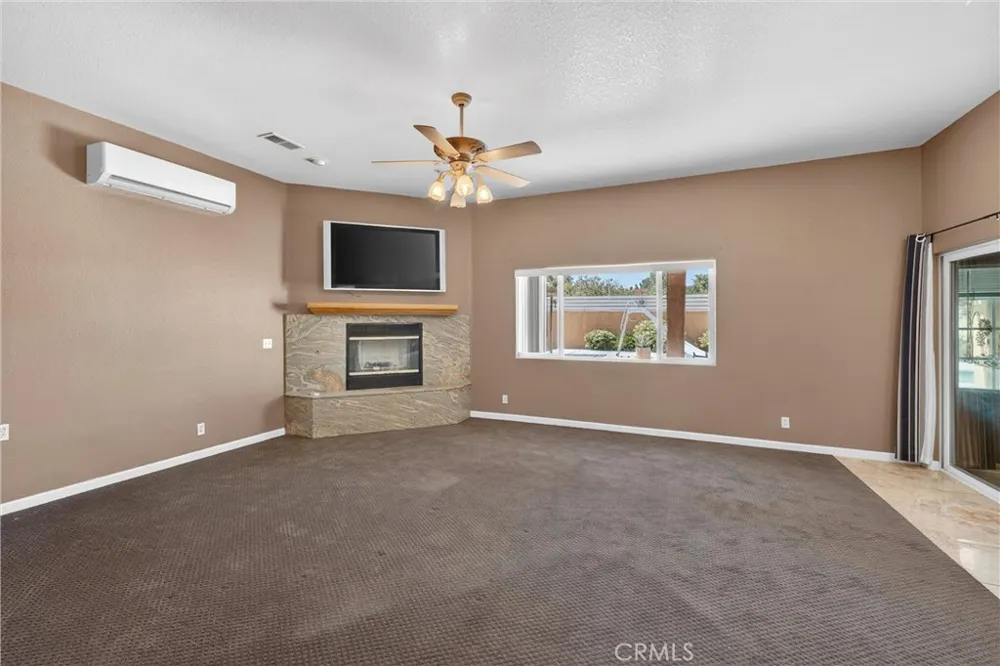 7264 Kuki Oak Hills, CA 92344
