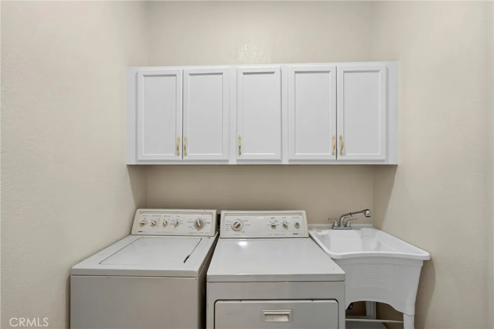 7264 Kuki Oak Hills, CA 92344