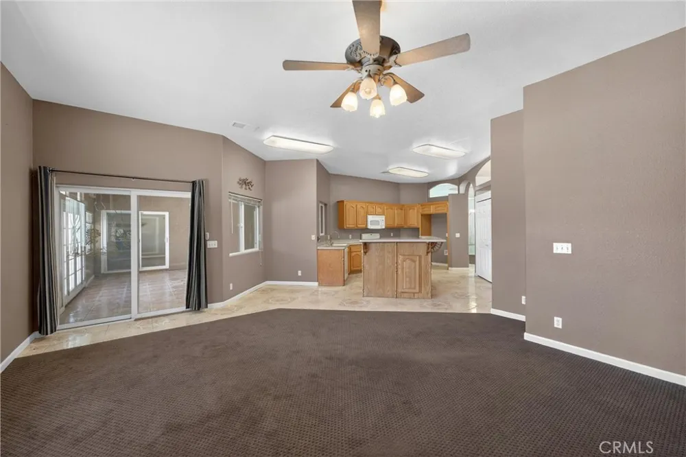 7264 Kuki Oak Hills, CA 92344