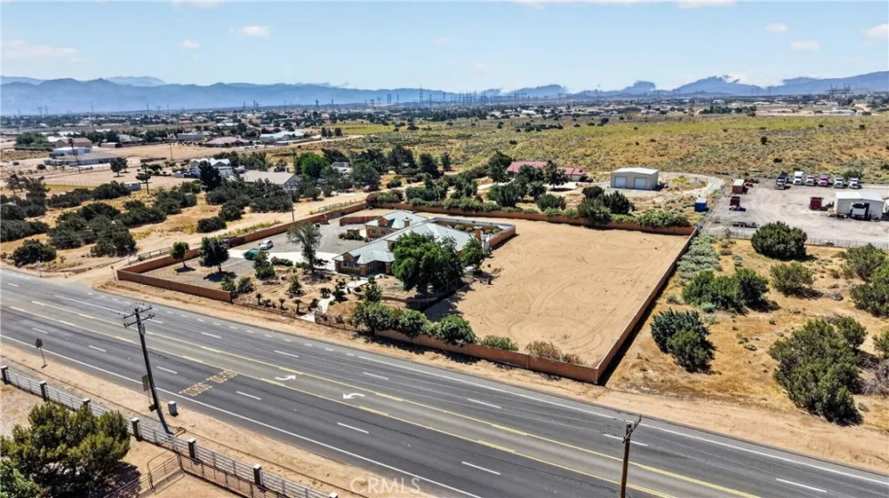 7264 Kuki Oak Hills, CA 92344