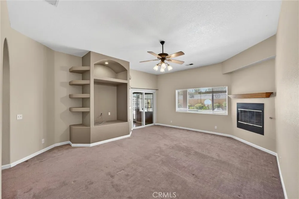 7264 Kuki Oak Hills, CA 92344