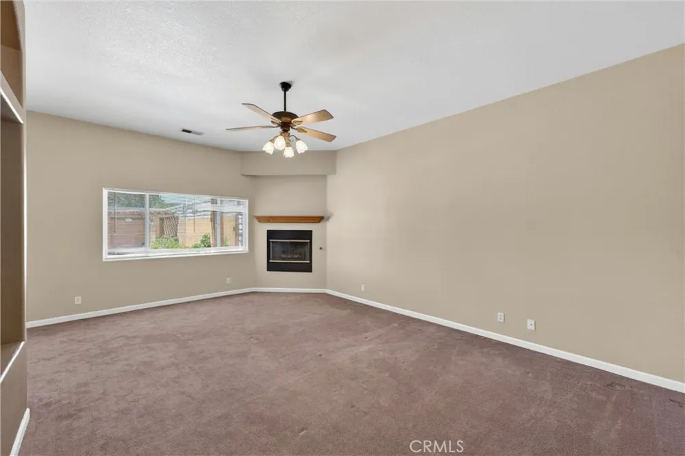 7264 Kuki Oak Hills, CA 92344