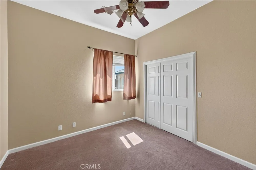 7264 Kuki Oak Hills, CA 92344