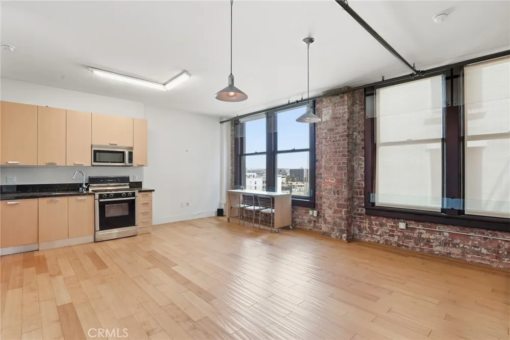 460 S Spring #1008 Los Angeles, CA 90013