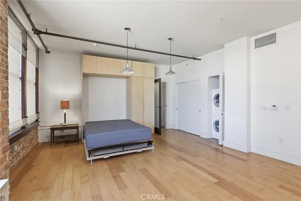 460 S Spring #1008 Los Angeles, CA 90013