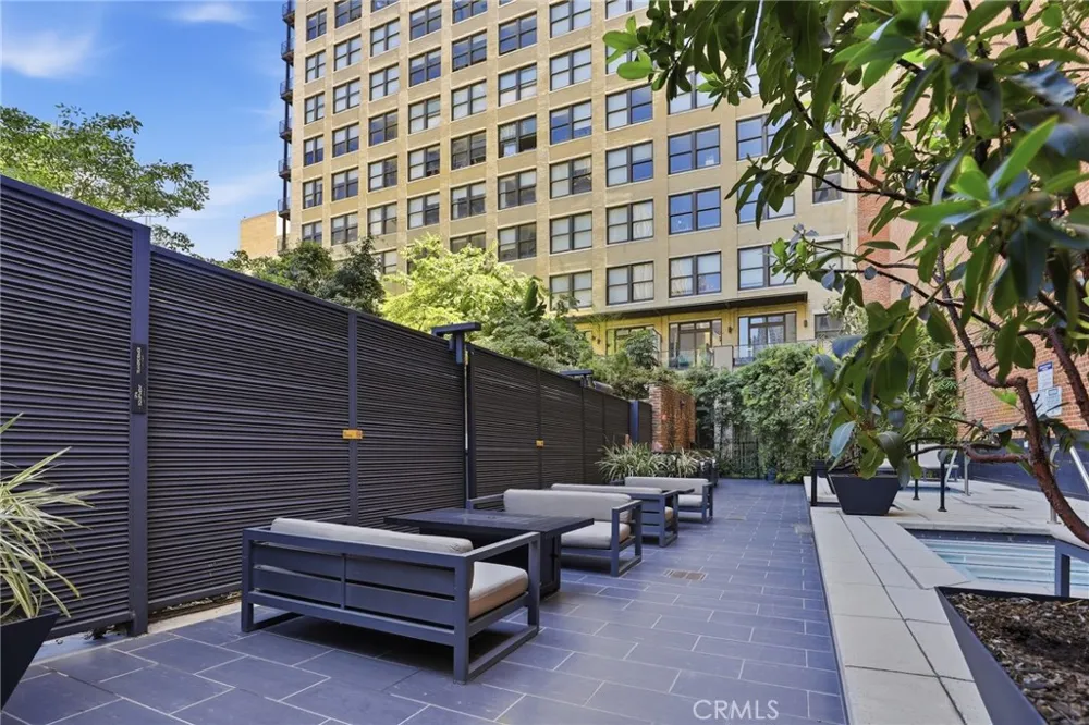 460 S Spring #1008 Los Angeles, CA 90013