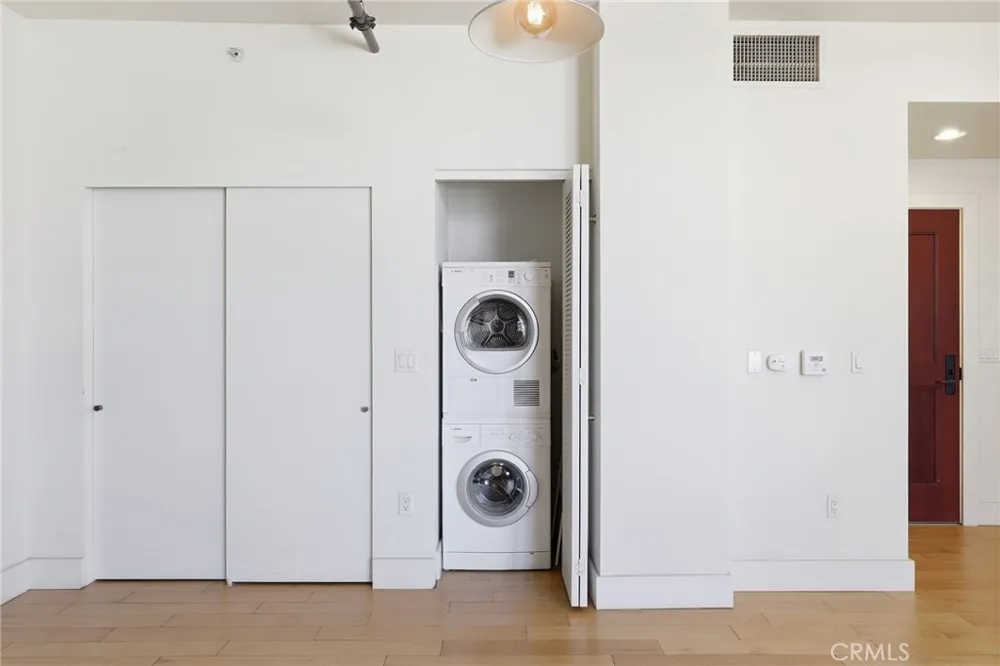 460 S Spring #1008 Los Angeles, CA 90013