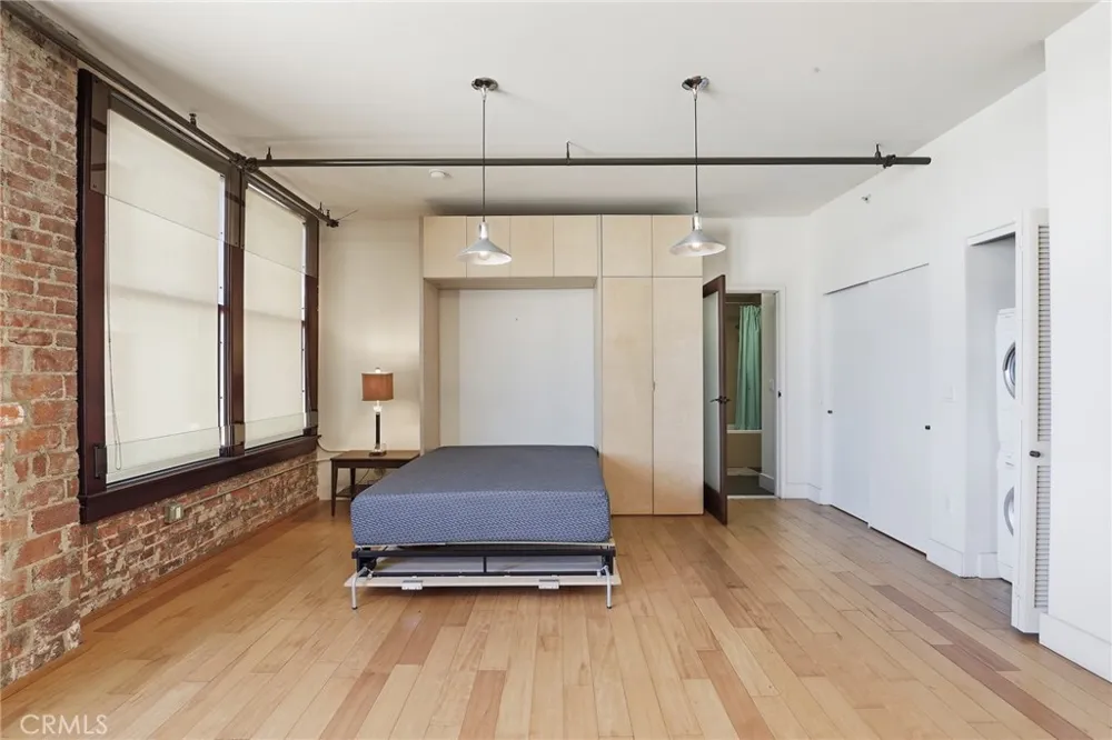460 S Spring #1008 Los Angeles, CA 90013