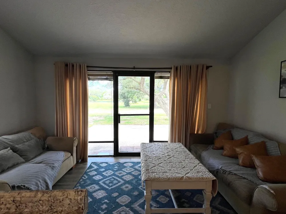 1218 Forest Oak Drive Altair, TX 77442