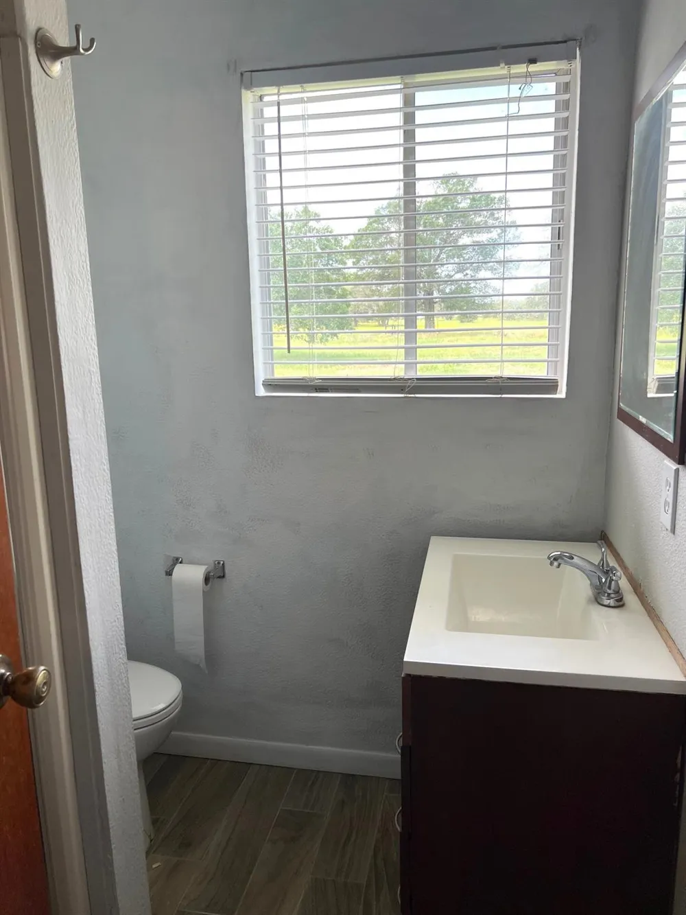 1218 Forest Oak Drive Altair, TX 77442