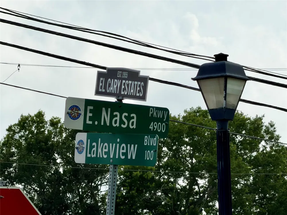 Shirleen Drive Pasadena, TX 77586