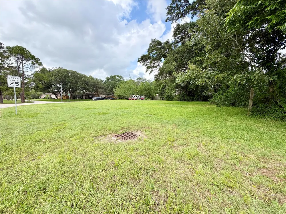 Shirleen Drive Pasadena, TX 77586