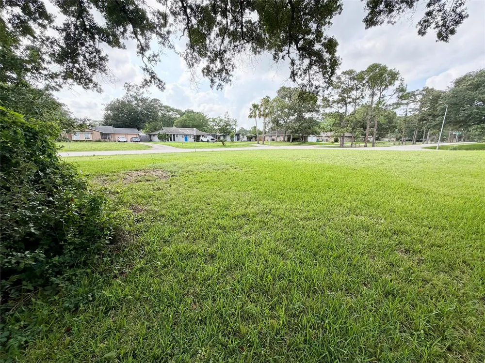Shirleen Drive Pasadena, TX 77586
