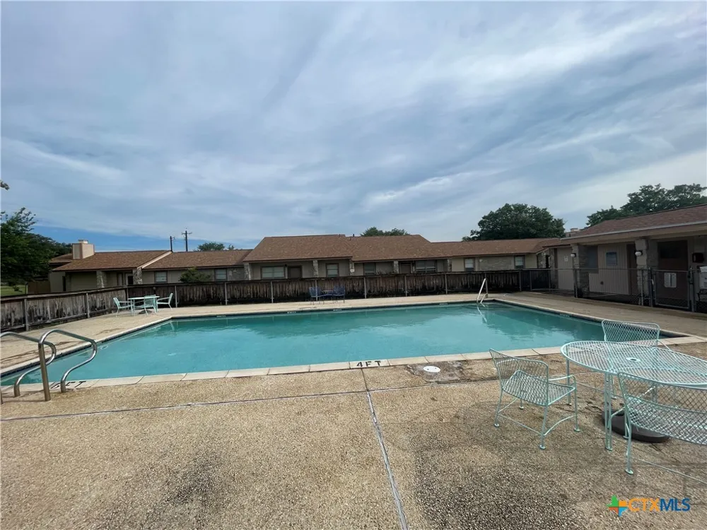 1051 Country Club Drive Seguin, TX 78155