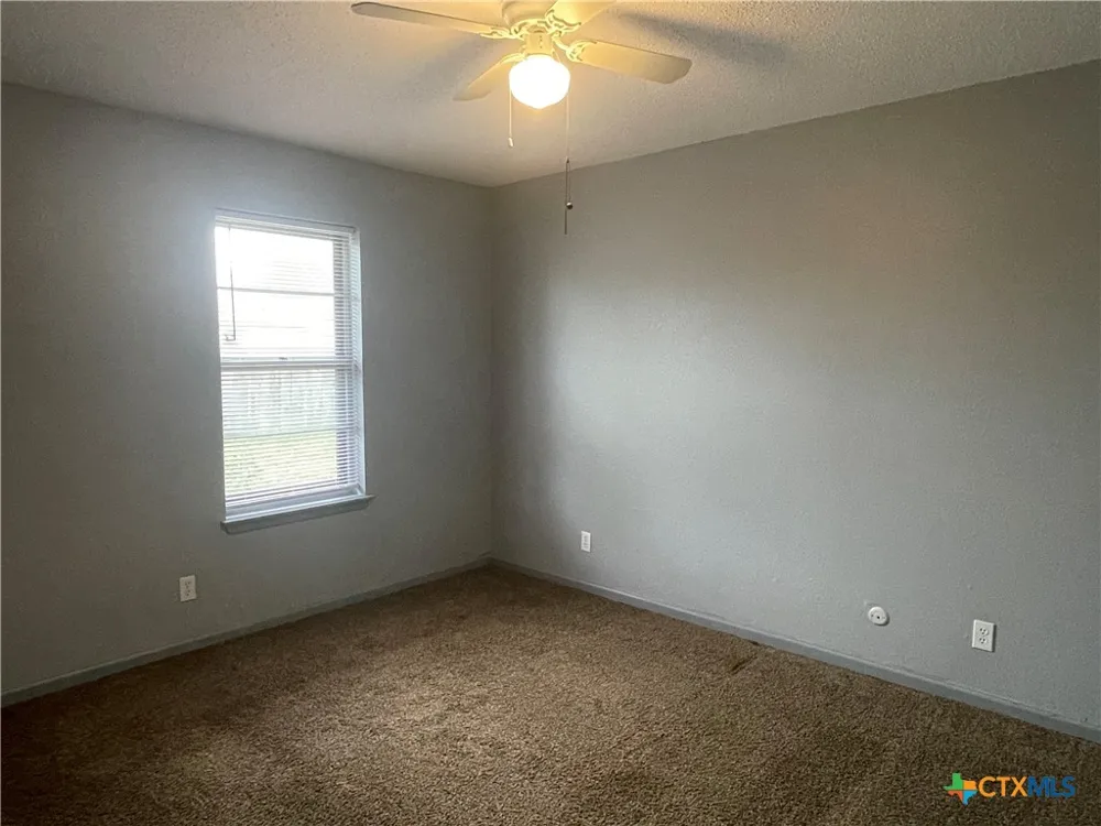 1051 Country Club Drive Seguin, TX 78155
