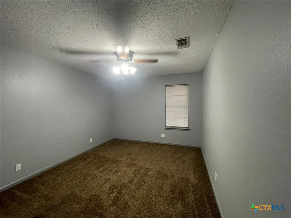 1051 Country Club Drive Seguin, TX 78155