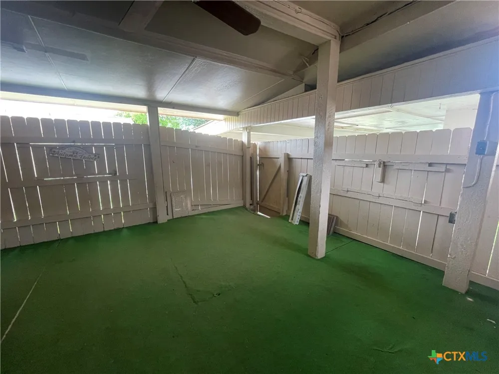 1051 Country Club Drive Seguin, TX 78155