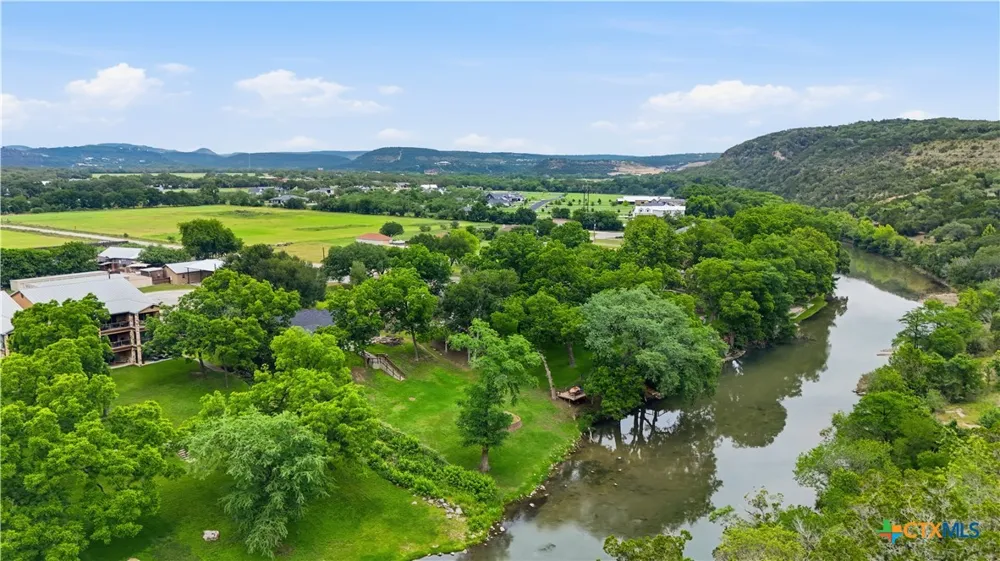 540 River Run #202 New Braunfels, TX 78132