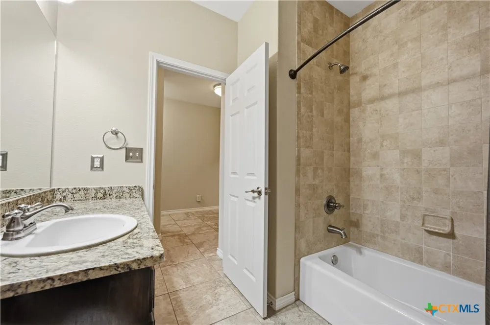 540 River Run #202 New Braunfels, TX 78132