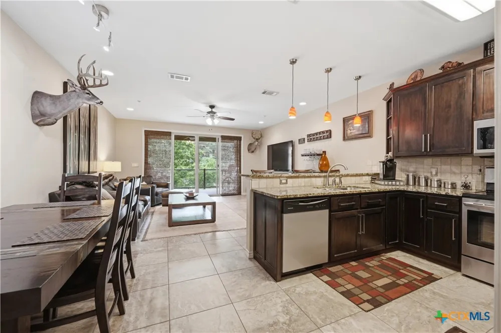 540 River Run #202 New Braunfels, TX 78132