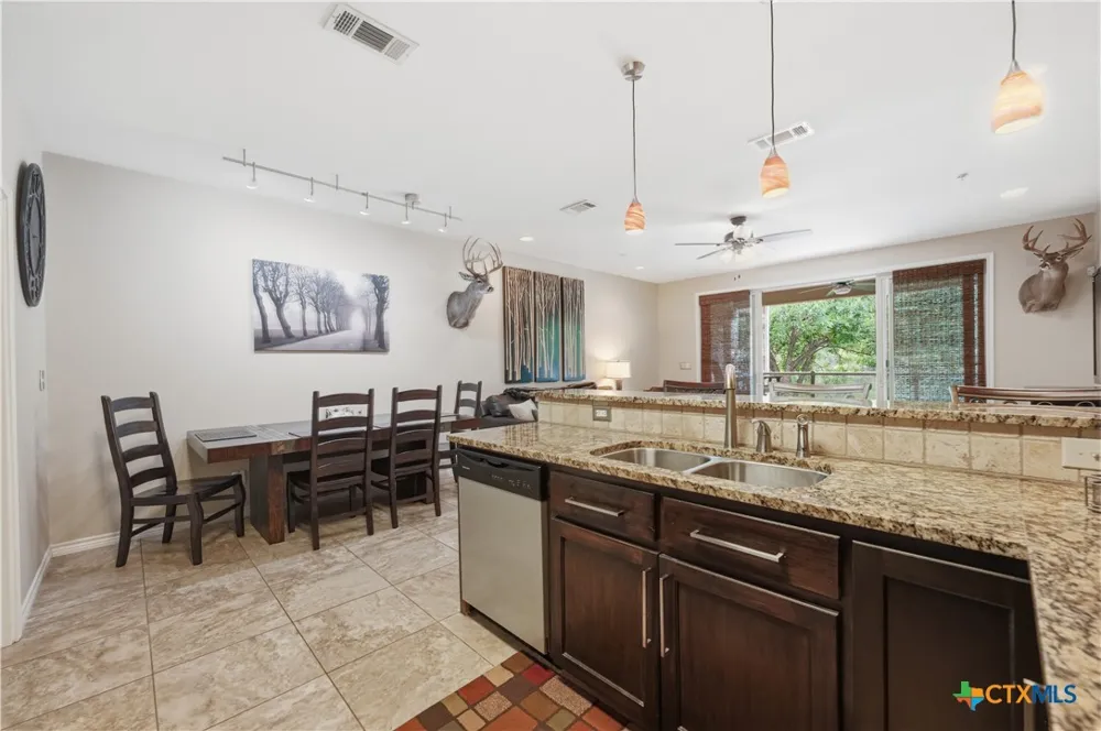 540 River Run #202 New Braunfels, TX 78132