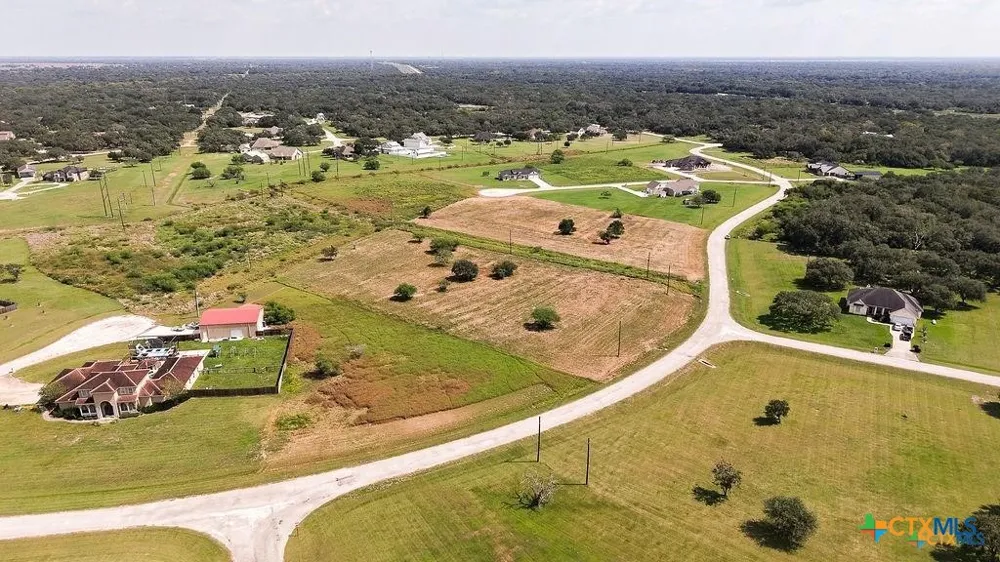 Post Oak Circle Inez, TX 77968