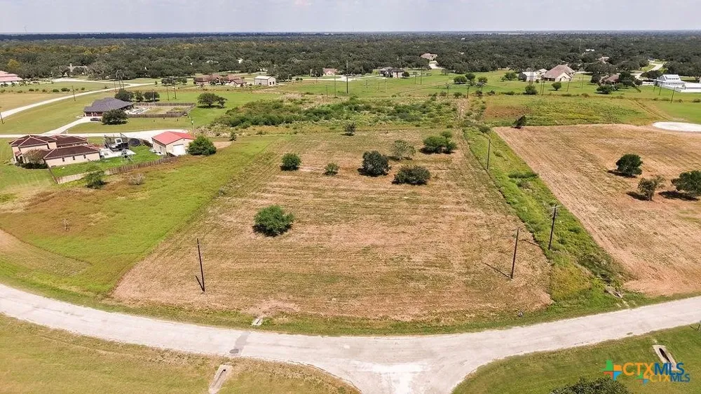 Post Oak Circle Inez, TX 77968