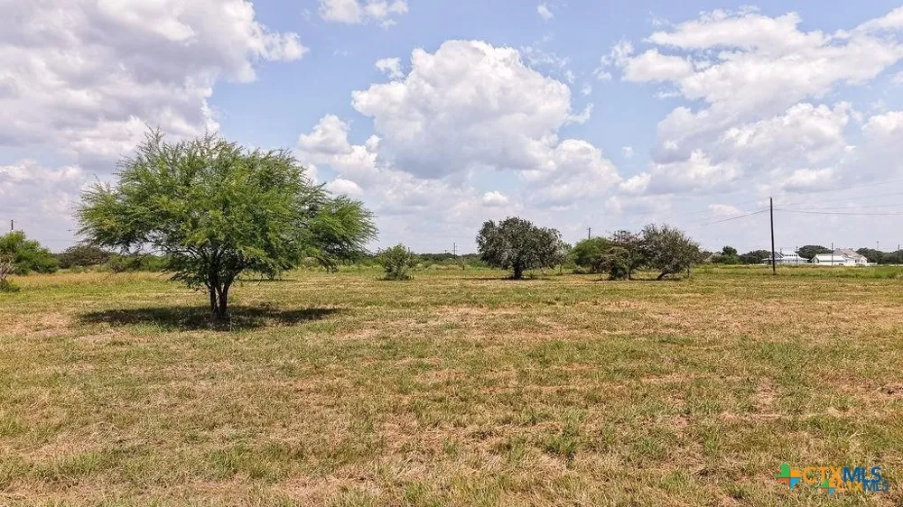 Post Oak Circle Inez, TX 77968