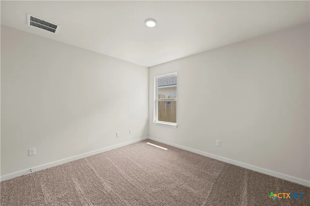 613 James Parker Circle Killeen, TX 76542