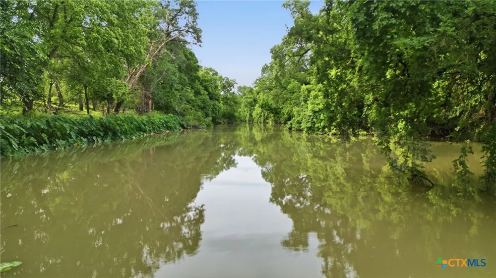1301 Sea Willow Drive Marion, TX 78124
