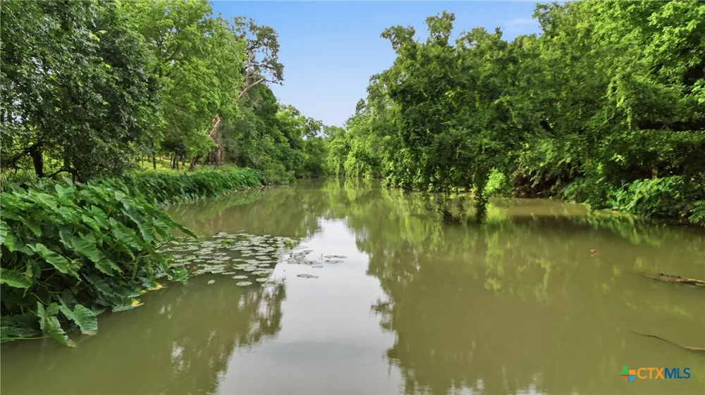 1301 Sea Willow Drive Marion, TX 78124